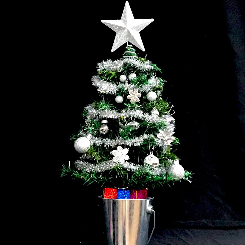 Table top Christmas tree 18” tall prelit and decorated!! - Picture 1 of 7